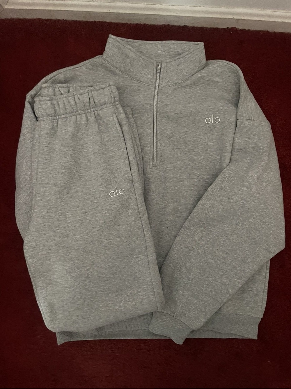 ALO Yoga Heather Gray Sweatshirt and Joggers Set